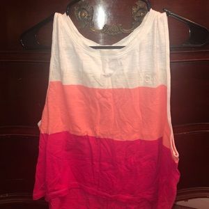 PINK AND WHITE GILLY HICKS TANK TOP!!